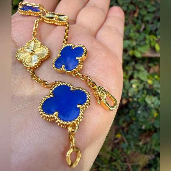 Gold and Blue Clover Bracelet - Picture 2 of 9